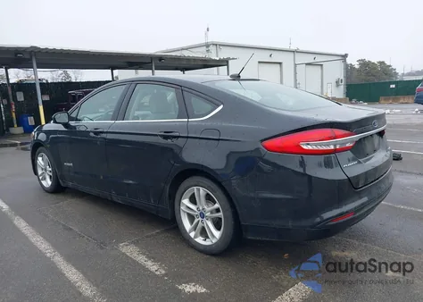 2018 Ford Fusion Hybrid S z USA, uszkodzony, nr VIN 3FA6P0UU5JR254460